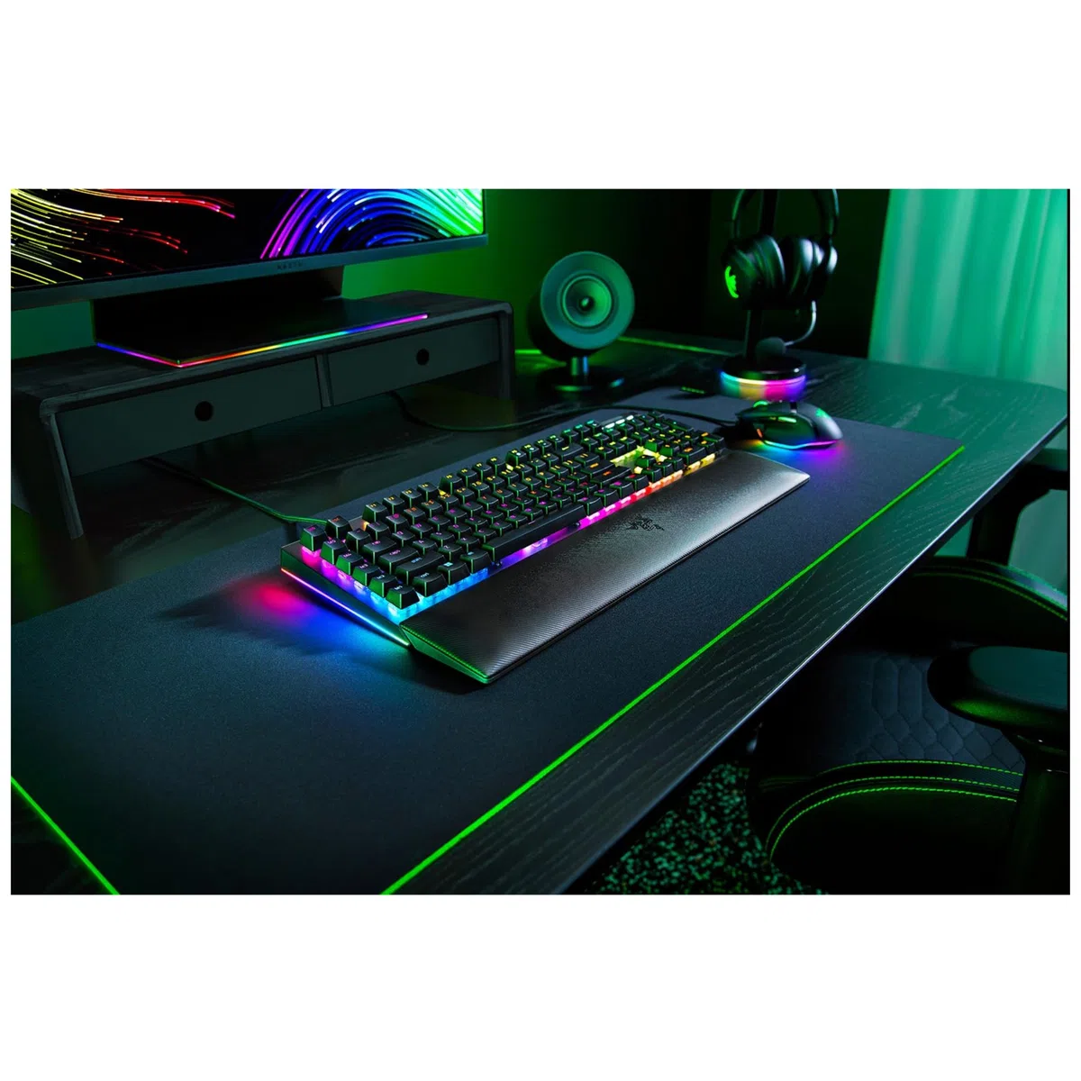 Razer BlackWidow V4 Mechanische Gaming-Tastatur Chroma RGB Green Switches Makro-Tasten Doubleshot-ABS-Tastenkappen QWERTZ DE-Layout Schwarz
